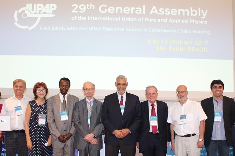 Delegados da SBF participam da Assembleia Geral da IUPAP