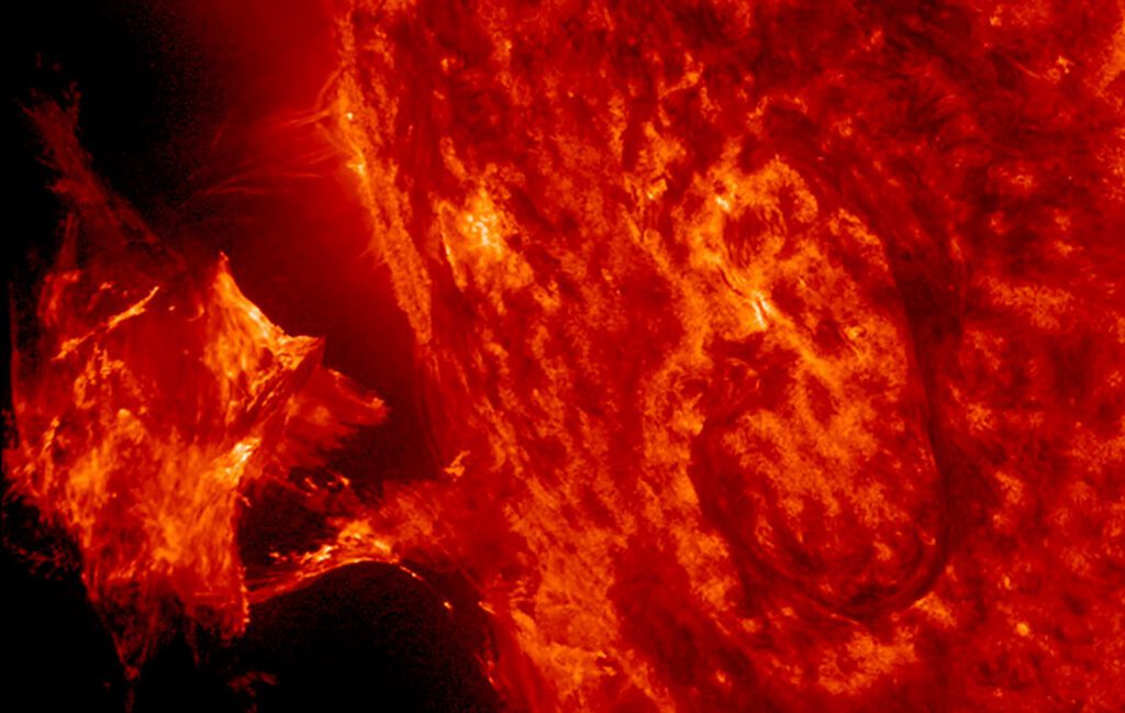 Erupção de bolha de plasma solar registrada pelo Observatório de Dinâmica Solar (SDO) da Nasa, em 26 de setembro de 2014.