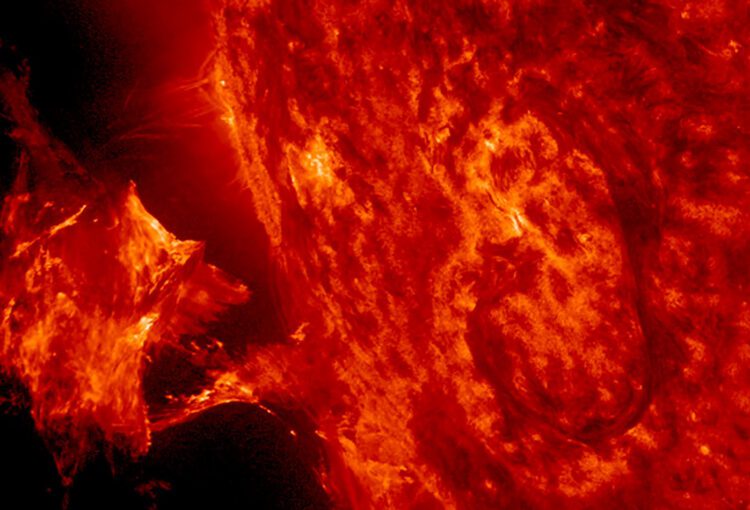 Erupção de bolha de plasma solar registrada pelo Observatório de Dinâmica Solar (SDO) da Nasa, em 26 de setembro de 2014.