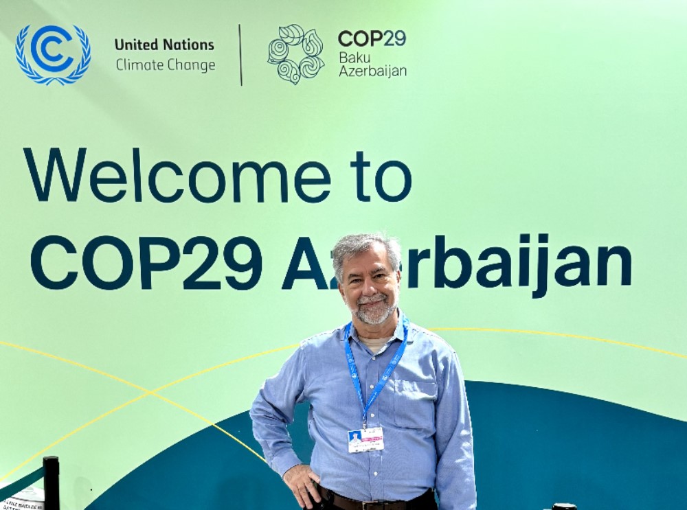 Professor Paulo Artaxo  na COP 29 no Azerbaijão.